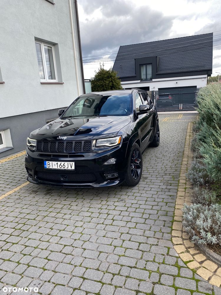Jeep Grand Cherokee SRT - 3
