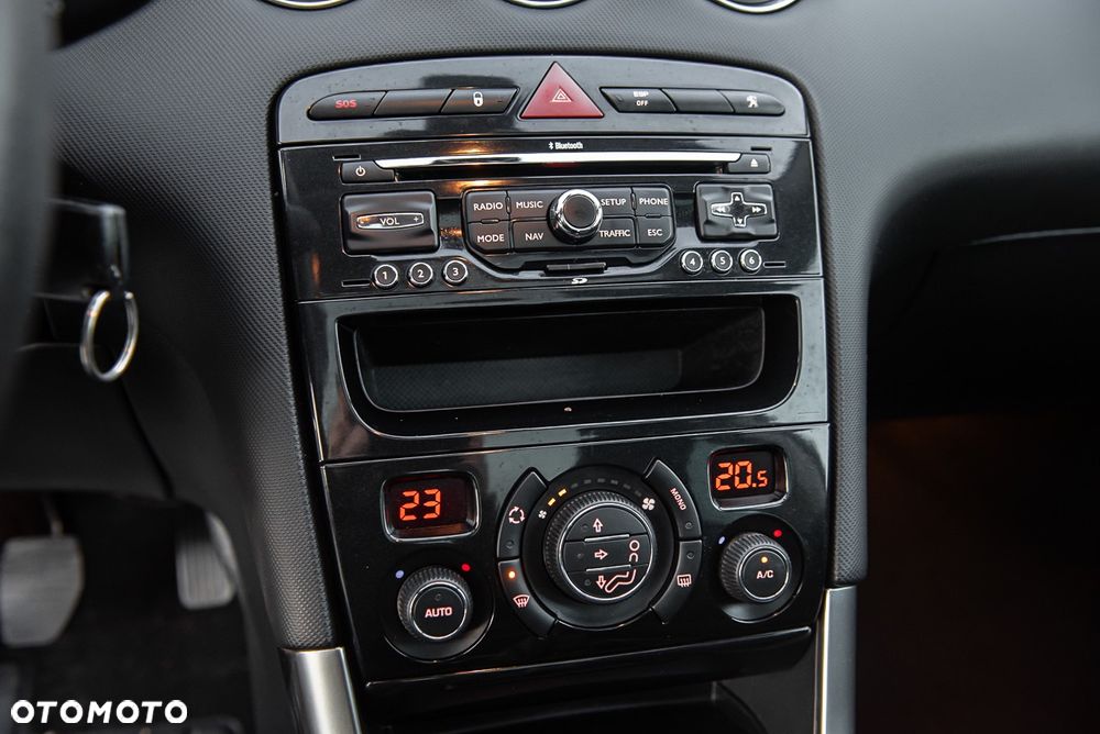 Peugeot 308 120 VTi Allure - 21