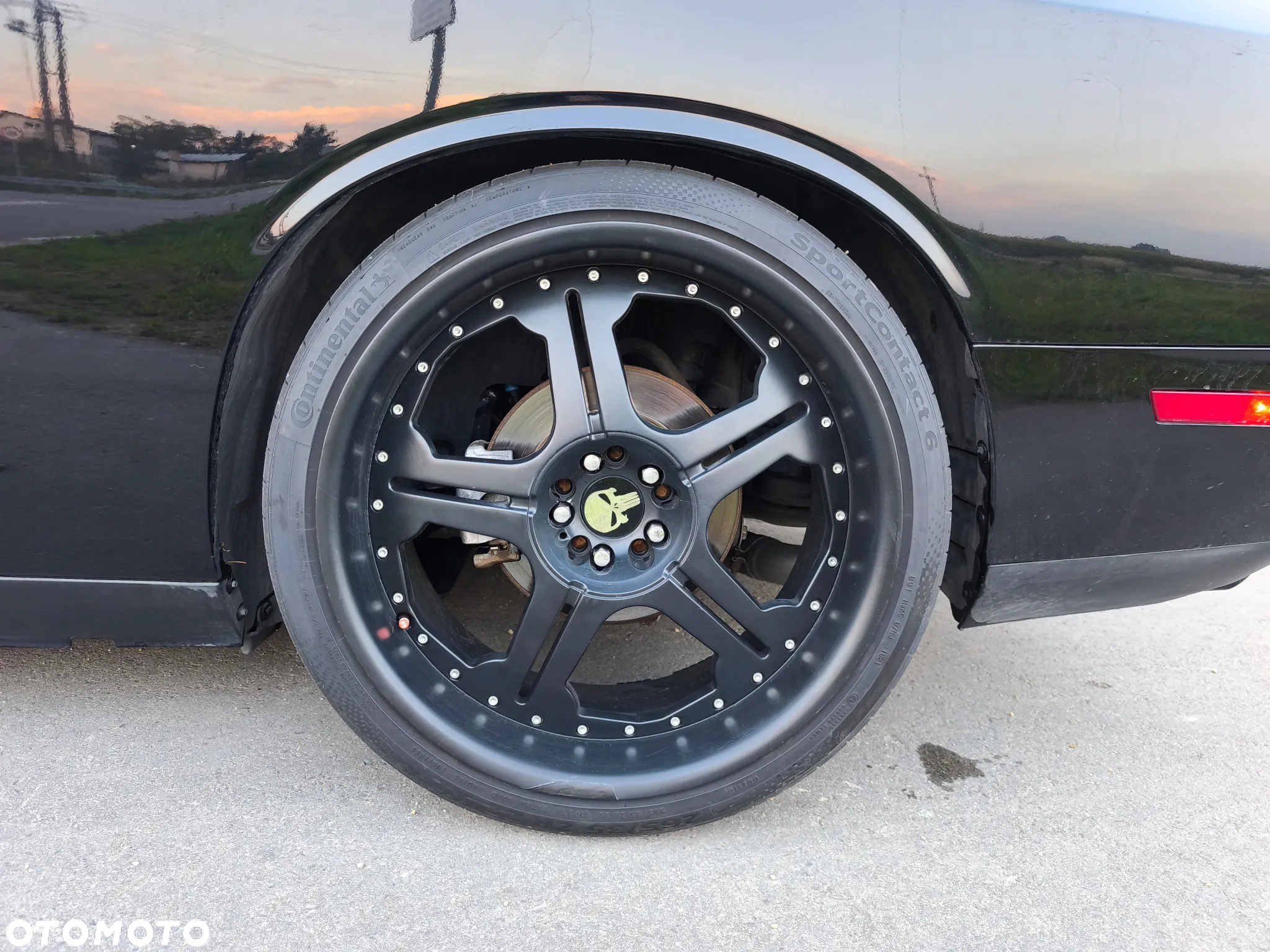 Dodge Challenger - 9