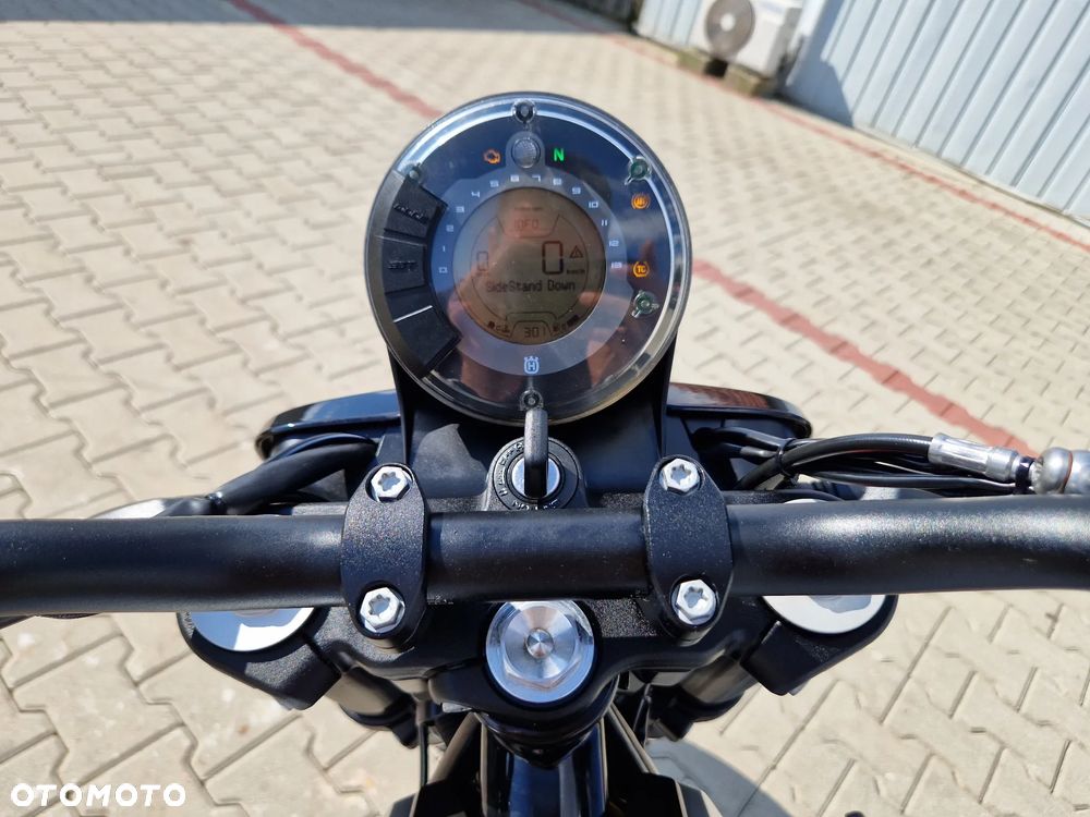 Husqvarna Vitpilen - 7