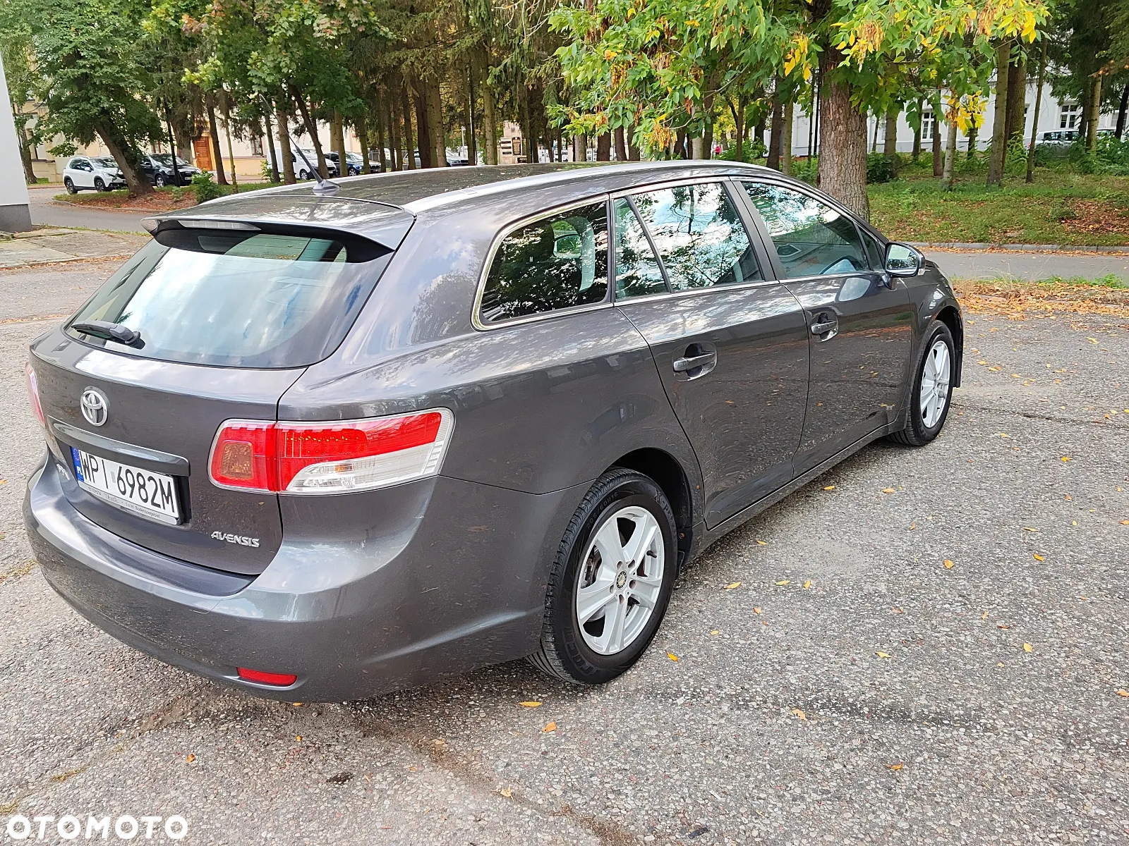 Toyota Avensis 1.8 Sol - 8