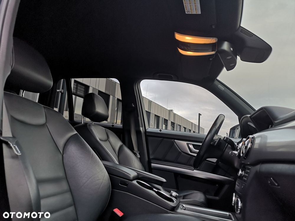 Mercedes-Benz GLK 220 CDI DPF 4Matic BlueEFFICIENCY 7G-TRONIC SPORT EDITION - 18