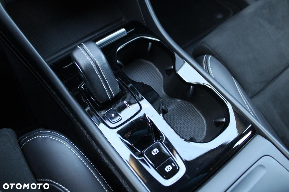 Volvo XC 40 - 34