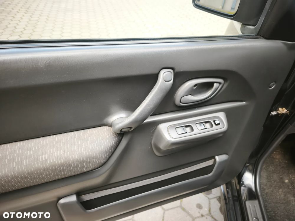 Suzuki Jimny 1.5 DDiS Comfort - 15