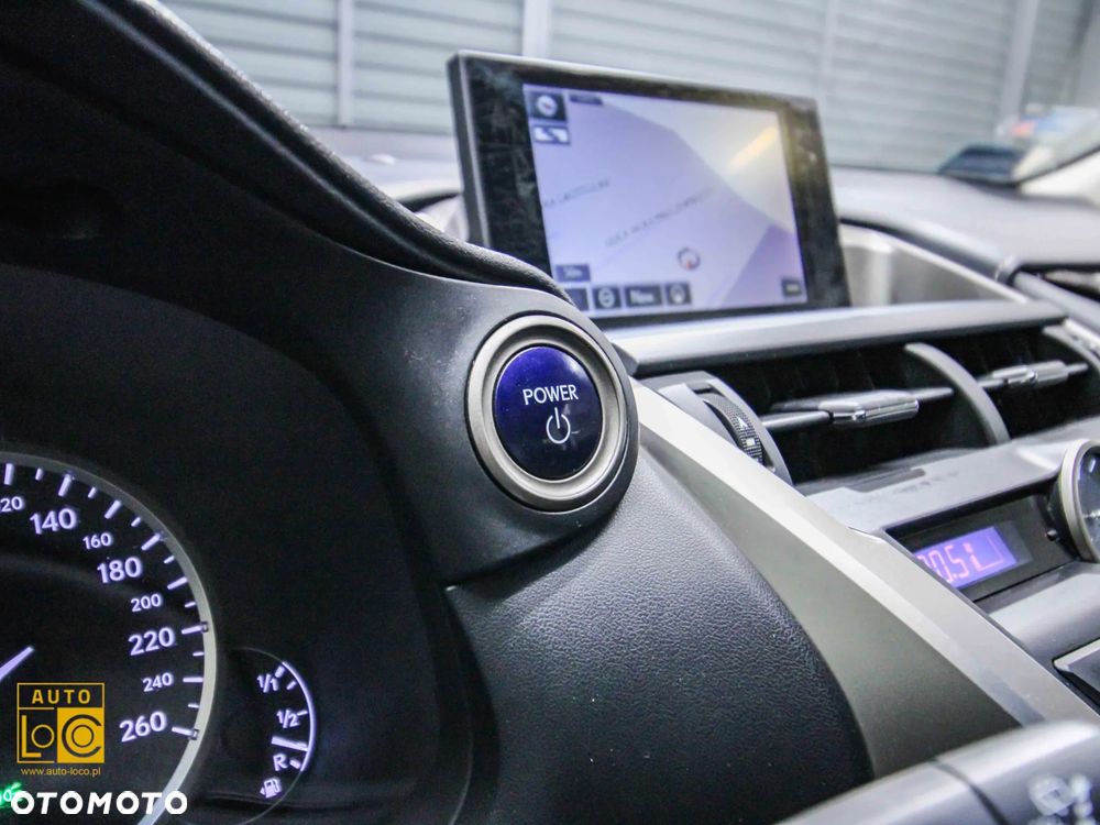 Lexus NX 300h Prestige AWD - 26