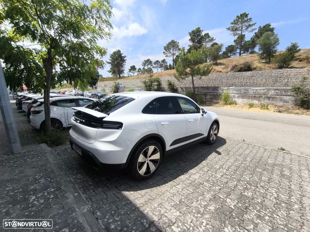 Porsche Macan Electric - 4