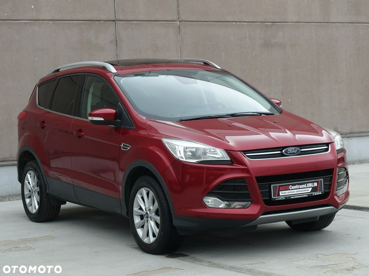 Ford Kuga 2.0 TDCi 2x4 Titanium - 4