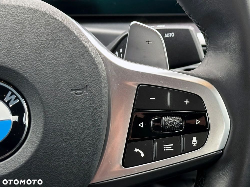 BMW Seria 3 318i M Sport - 19