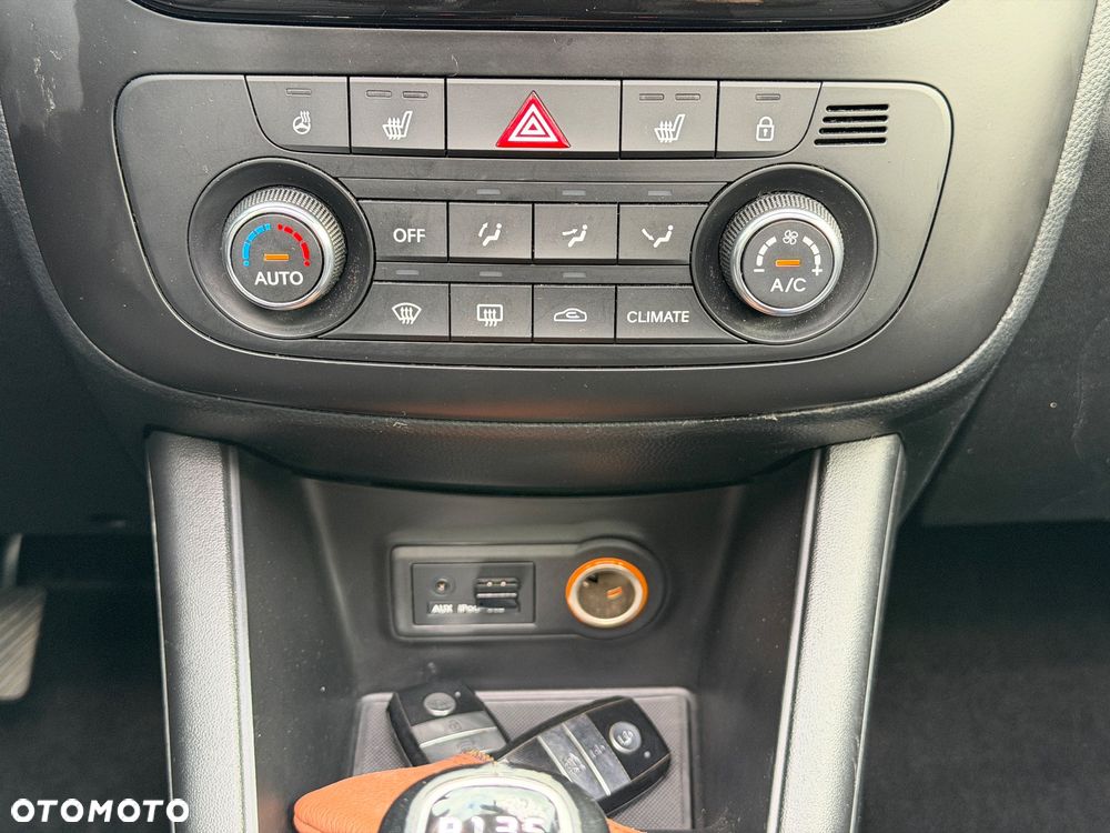 Kia Venga 1.4 CVVT Titanium Collection - 21