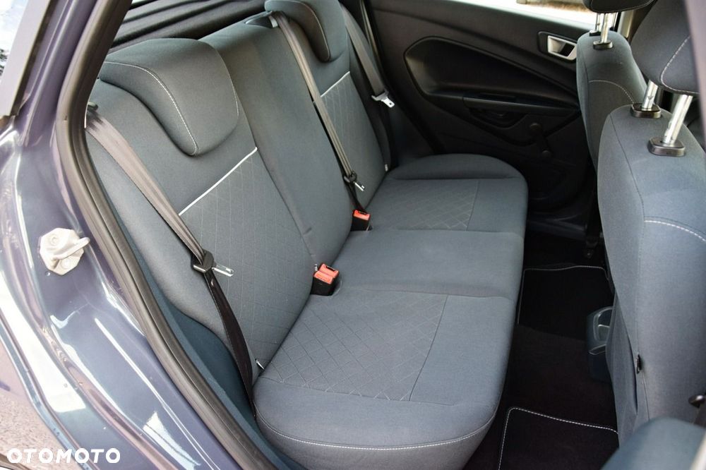 Ford Fiesta - 11