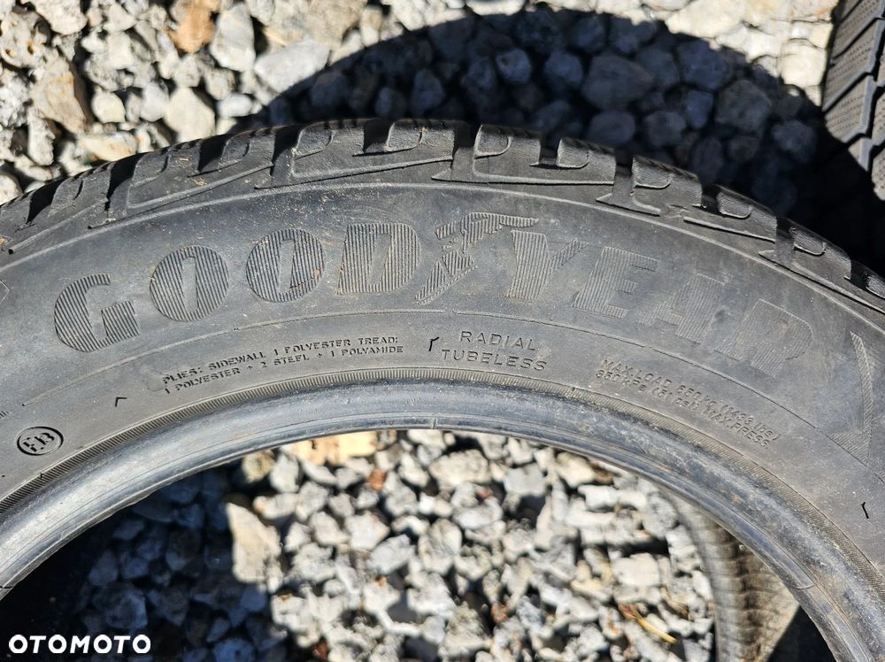 Opona zimowa GOODYEAR 215/55R16 93H UG PERFORMANCE GEN-1 (1szt.) (1x5,5) (DOT: 1x1715) Z542 - 3