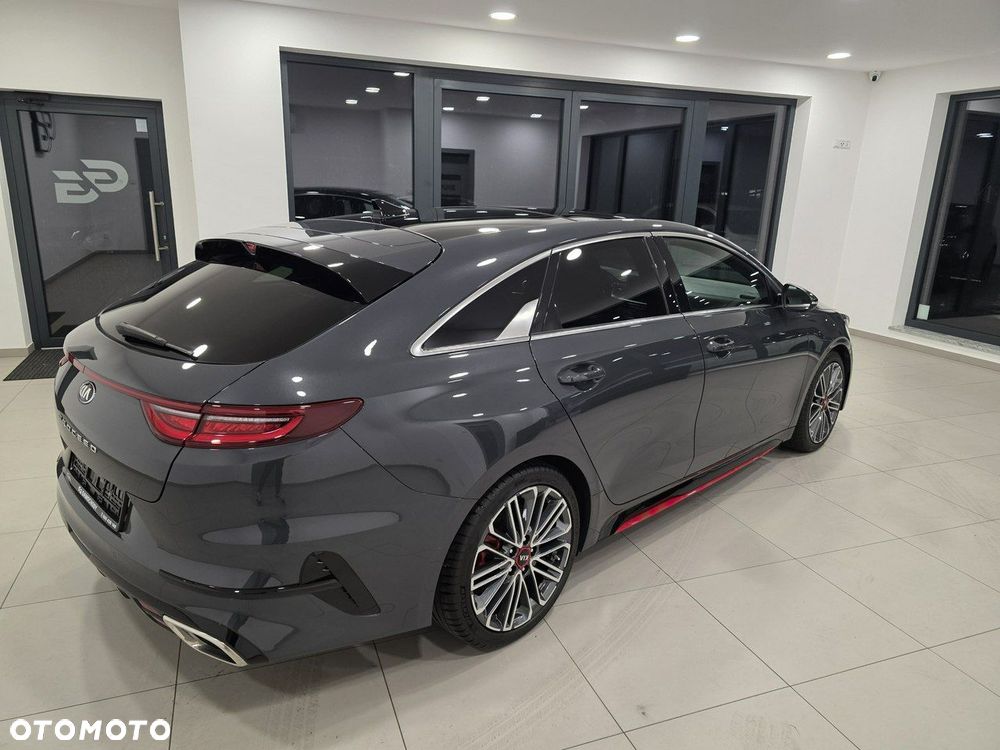 Kia ProCeed 1.6 T-GDI GT DCT - 9