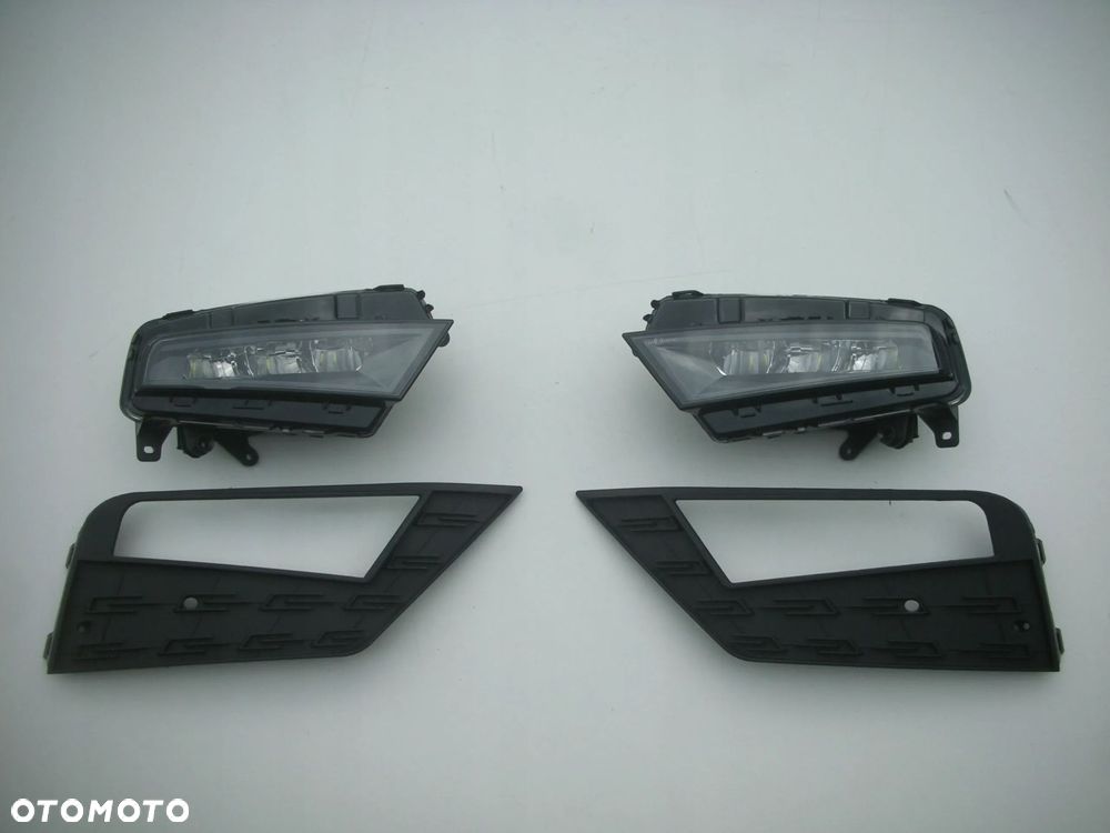 SEAT LEON 4 LED + KRATKA DRL LEWY 2017- 5F0 - 3