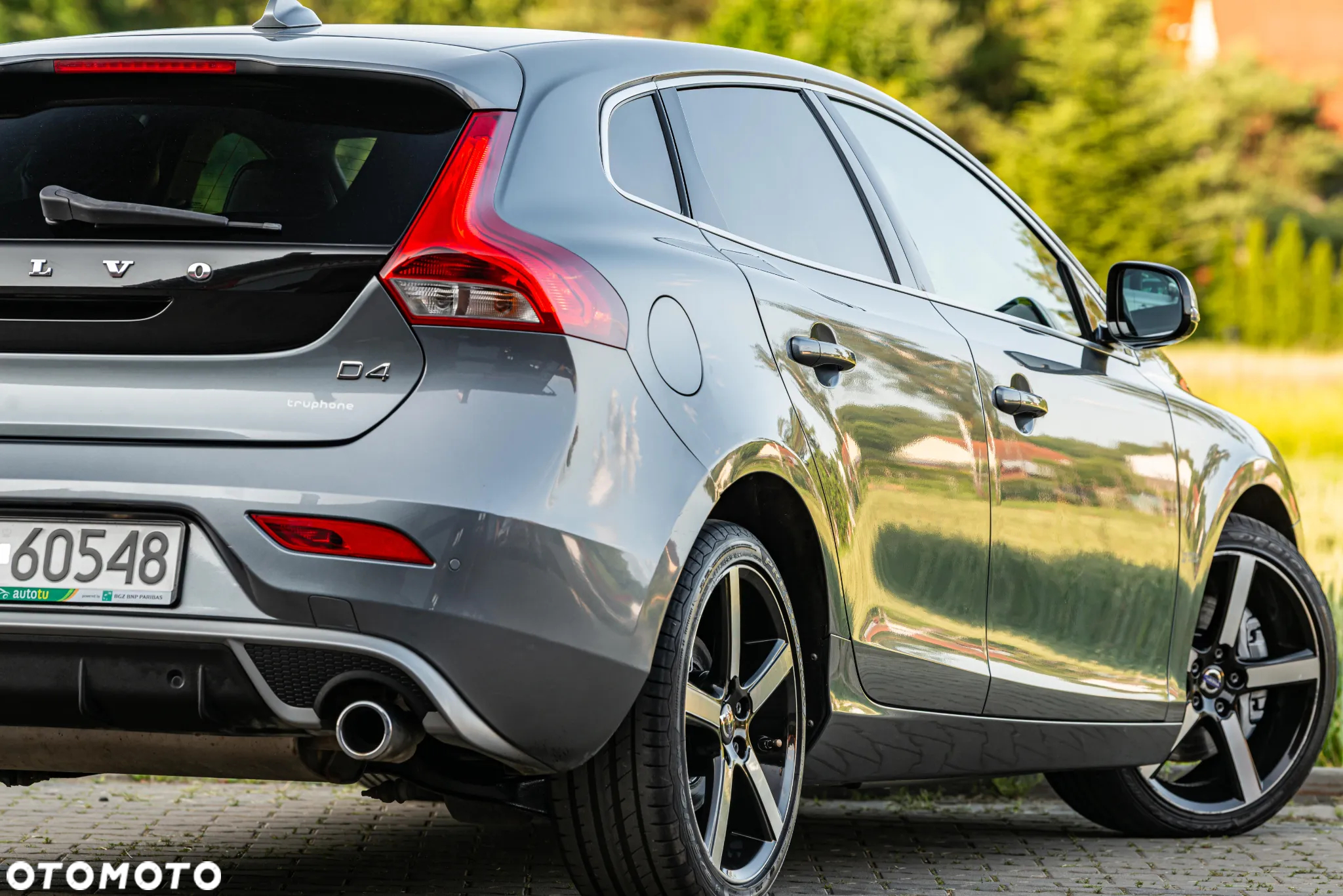 Volvo V40 D4 Drive-E R-Design Momentum - 18