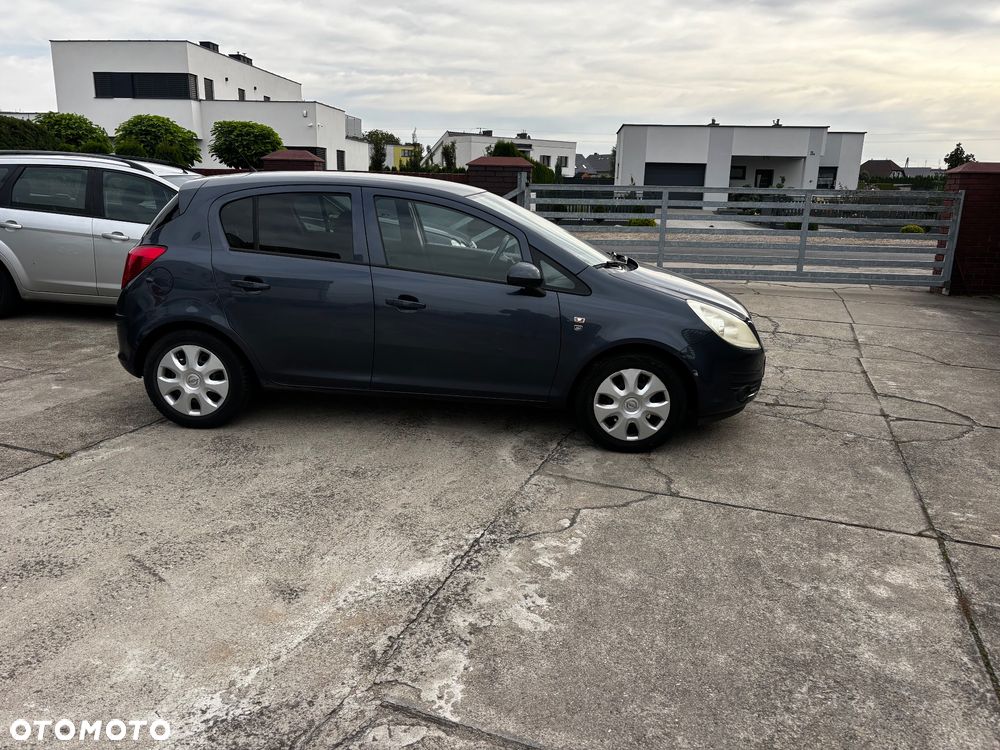 Opel Corsa 1.2 16V Cosmo - 3