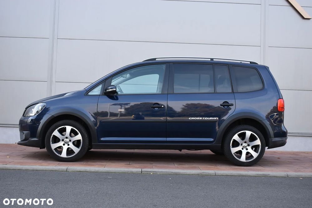 Volkswagen Touran - 23
