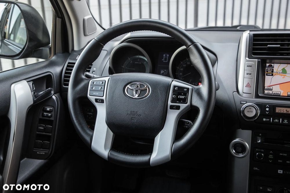 Toyota Land Cruiser LC 3.0 D-4D Prestige - 30