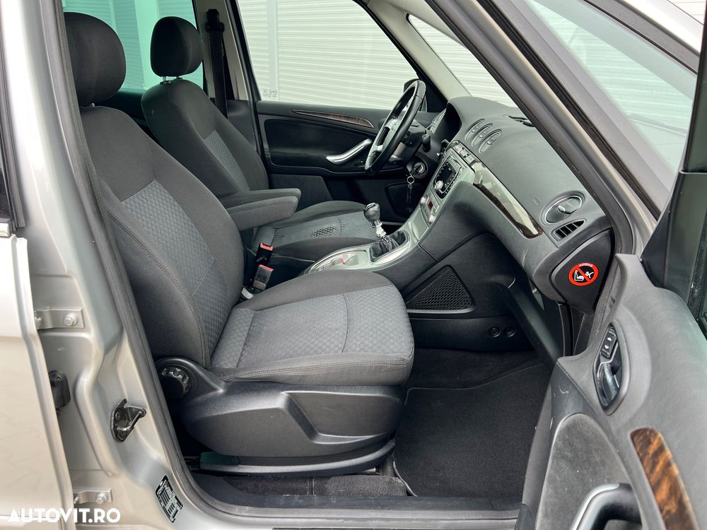 Ford Galaxy 2.0 TDCi DPF Ghia - 10