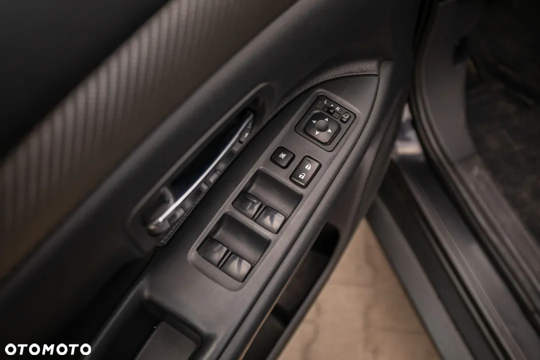 Mitsubishi Outlander 2.2 DI-D 4WD Instyle - 23