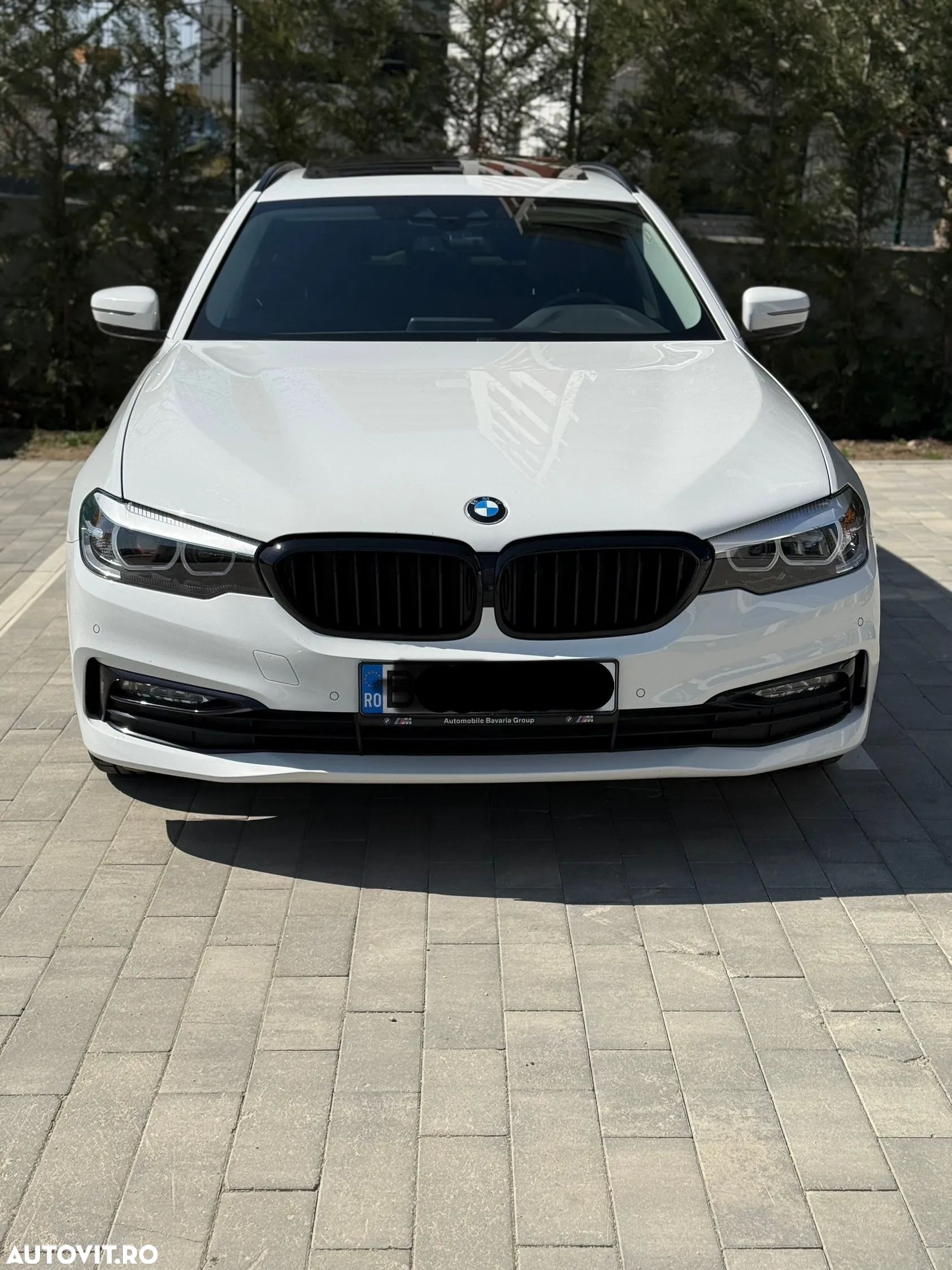 BMW Seria 5 520i AT - 1