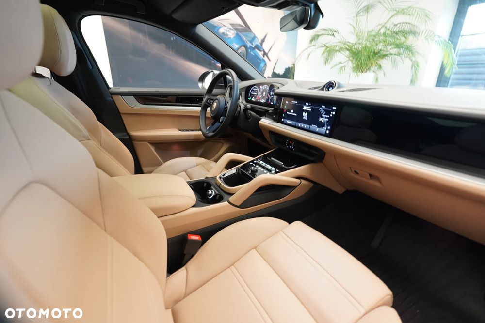 Porsche Cayenne Coupe - 23