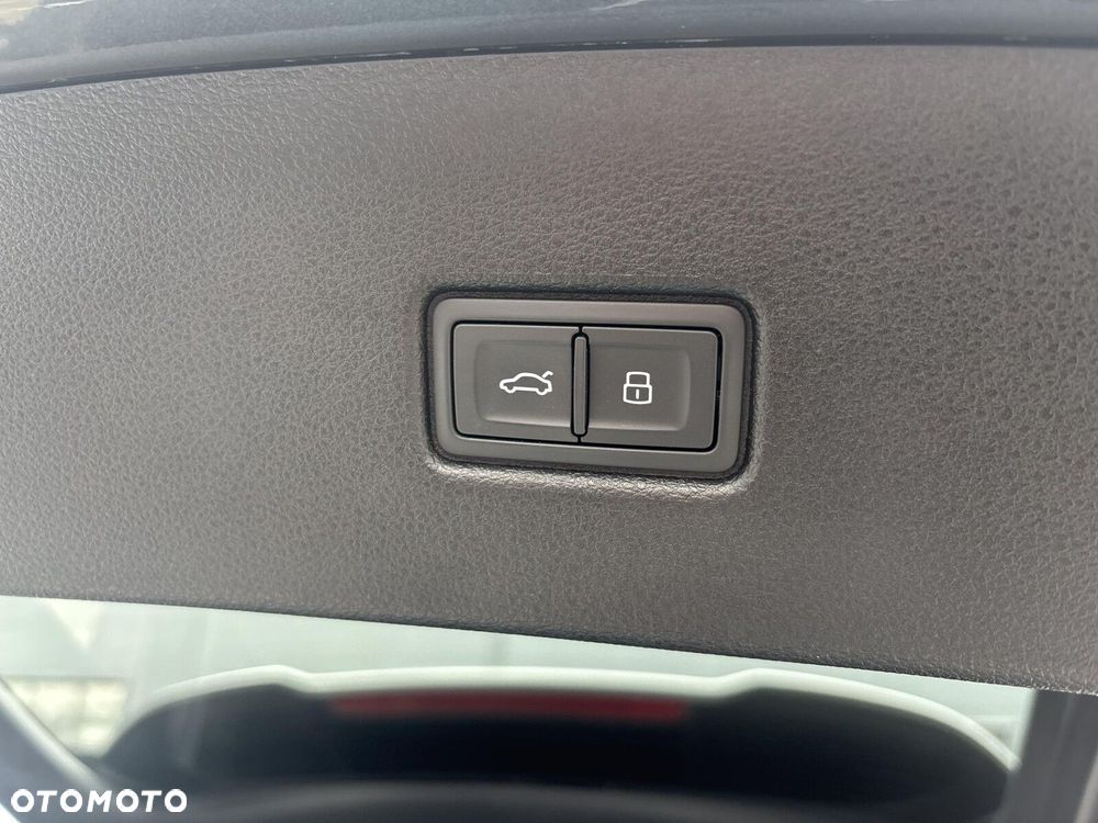 Audi Q5 Sportback - 28