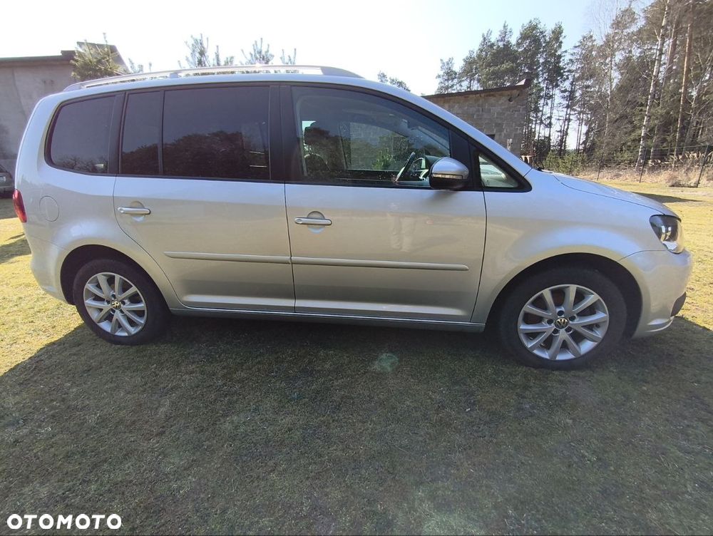 Volkswagen Touran 1.6 TDI DPF BlueMotion Technology DSG Comfortline - 23