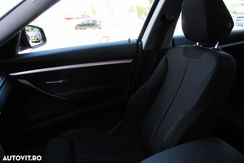 BMW Seria 3 320i Aut. Advantage - 10