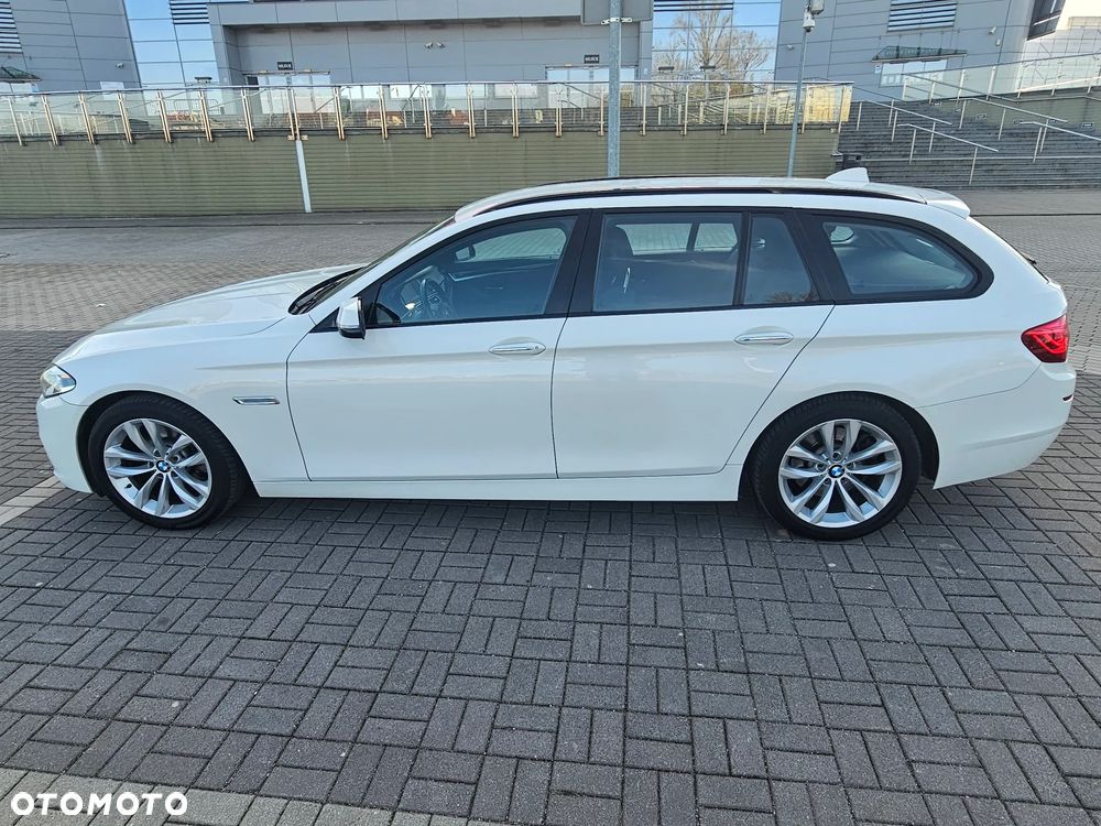 BMW Seria 5 520d xDrive - 5