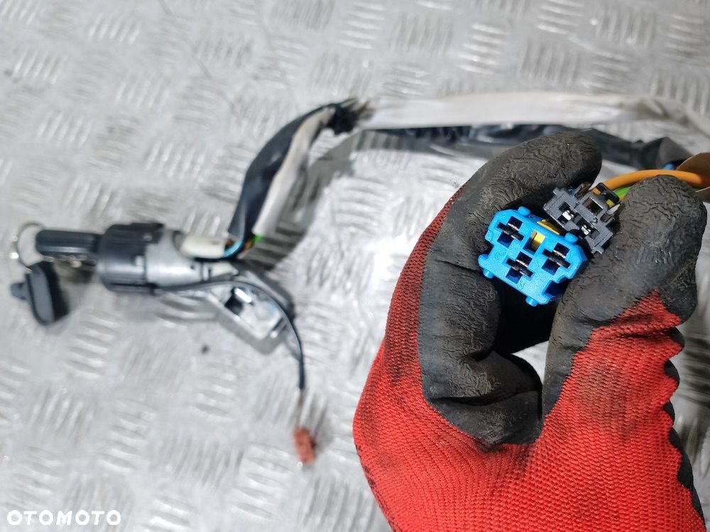 STACYJKA PEUGEOT PARTNER LIFT 2.0 HDI - 2