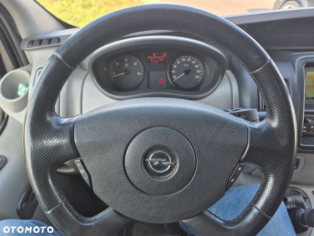 Opel Vivaro - 10