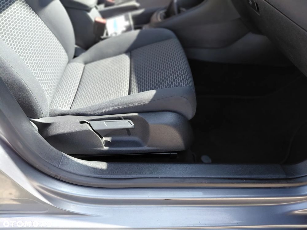 Volkswagen Golf 1.6 TDI Trendline - 12