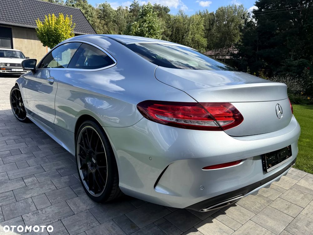 Mercedes-Benz Klasa C 180 AMG Line - 4