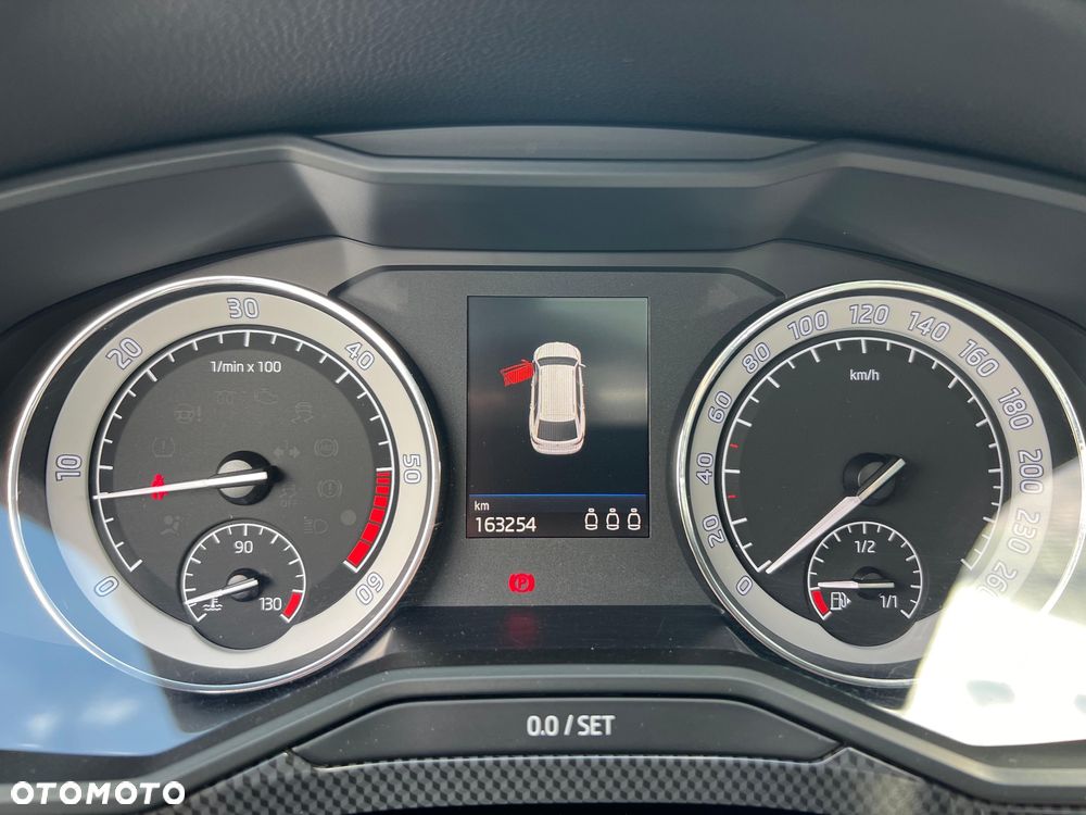 Skoda Superb 2.0 TDI 4x4 DSG Sportline - 16