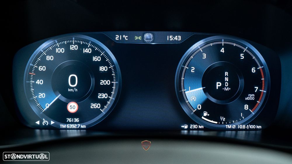 Volvo XC 40 1.5 T3 Momentum Geartronic - 18