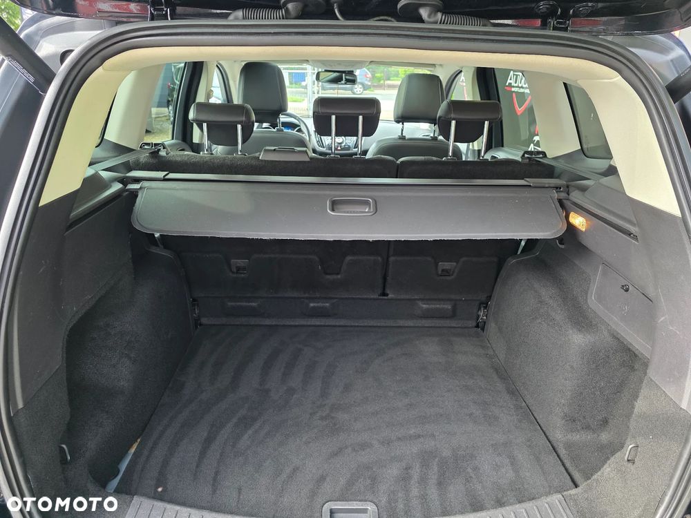 Ford Kuga 2.0 TDCi 2x4 Titanium - 18