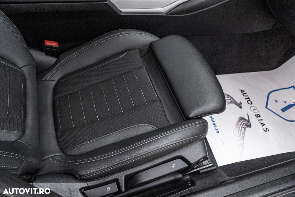 BMW Seria 3 330e Aut. Luxury Line - 39