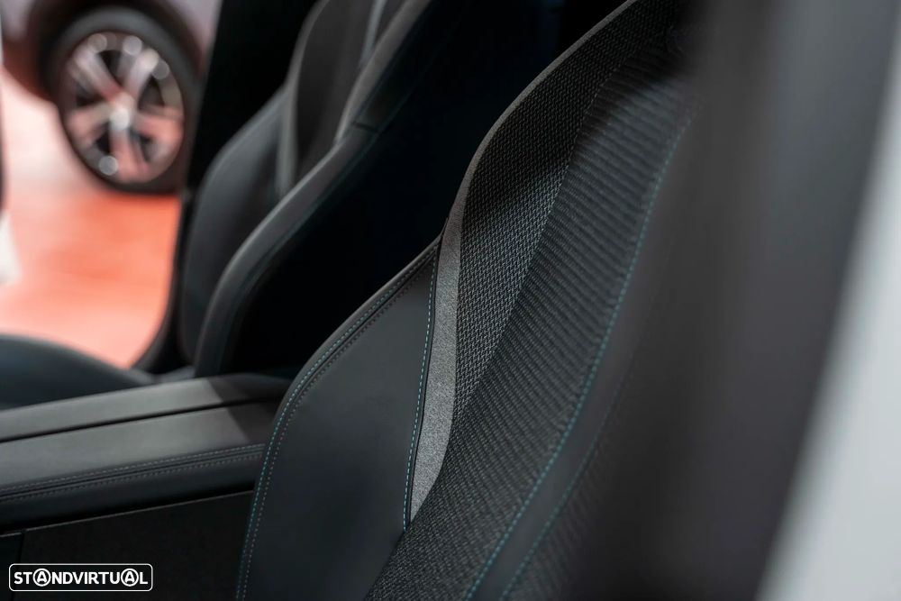 Peugeot 308 1.6 Hybrid Allure Pack e-EAT8 - 30