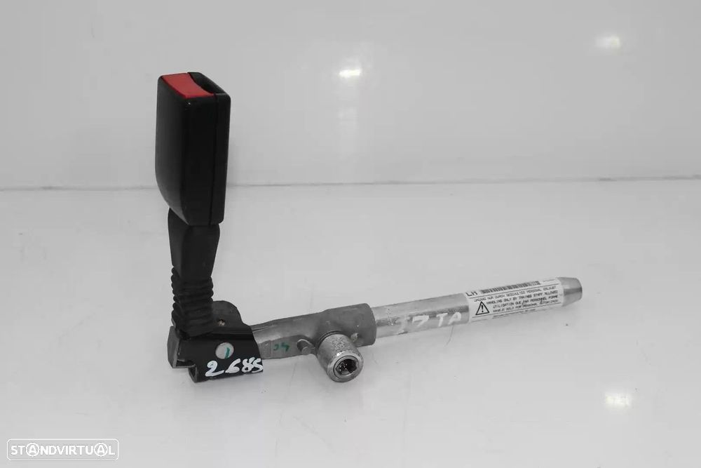 FIXAÇÃO CINTO TRASEIRO BMW 3 2007 - - 1