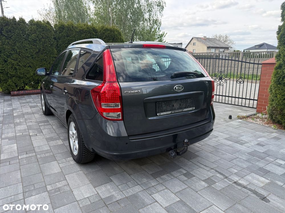 Kia Ceed 1.4 CVVT Dream-Team Edition - 7