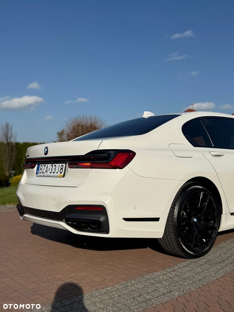 BMW Seria 7 750Li xDrive sport - 11