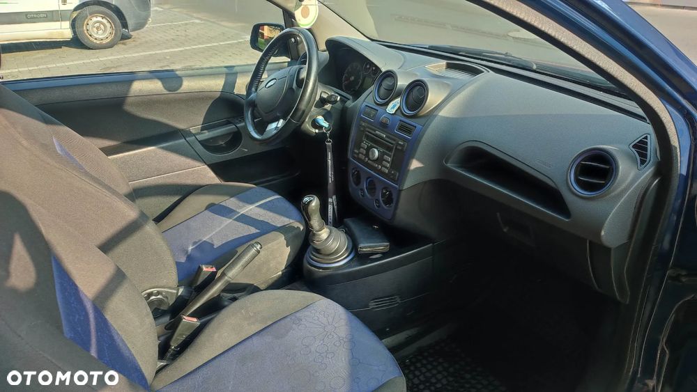 Ford Fiesta 1.3 - 5