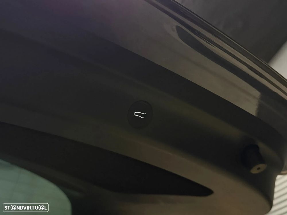 Tesla Model Y Performance Tração Integral - 21