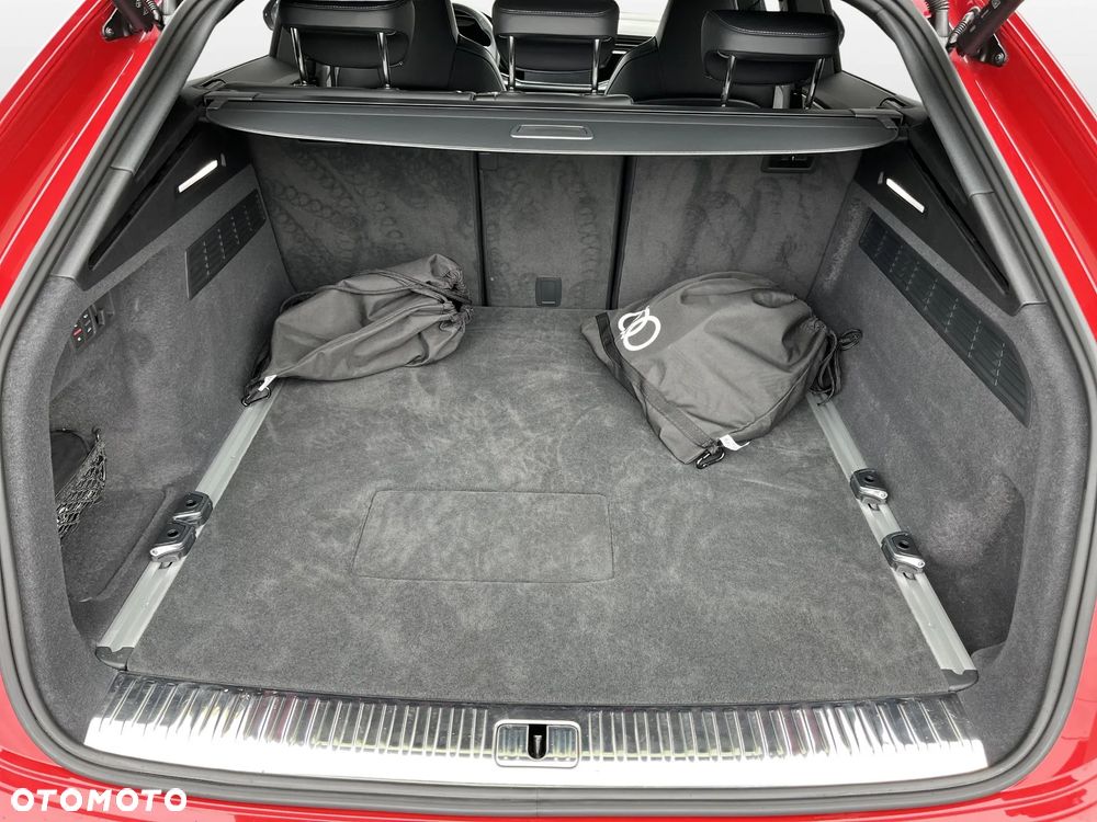 Audi Q8 - 12