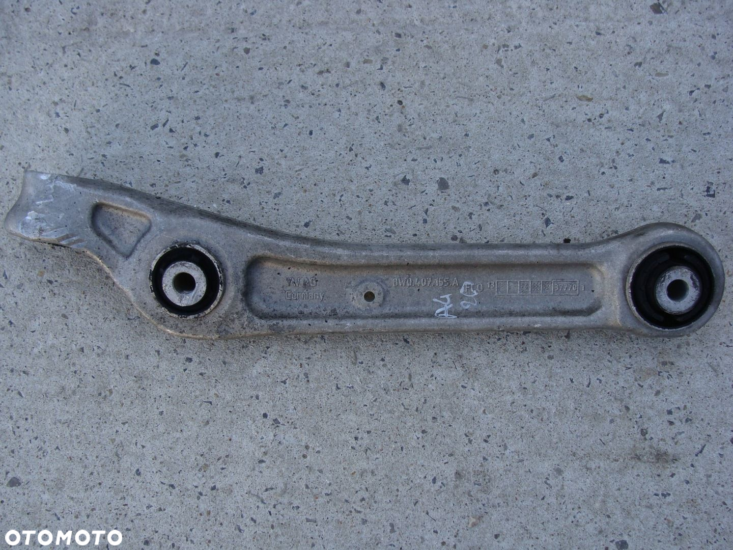 WAHACZ LEWY PRZÓD AUDI A4 A5 8W0407155A - 2