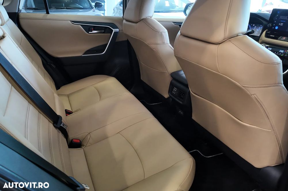 Toyota RAV4 2.5 Hybrid VVT-iE 4x4 Luxury - 16