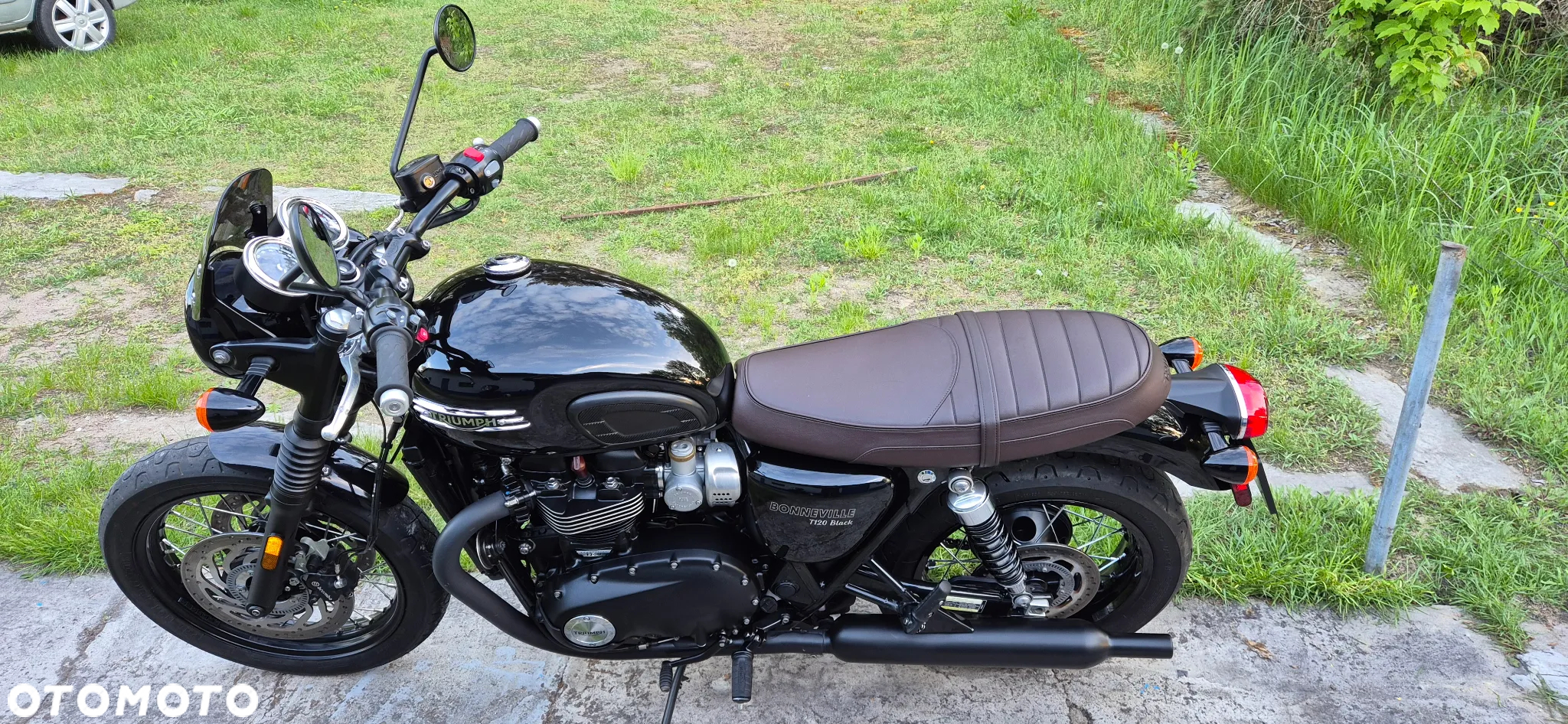 Triumph Bonneville - 13