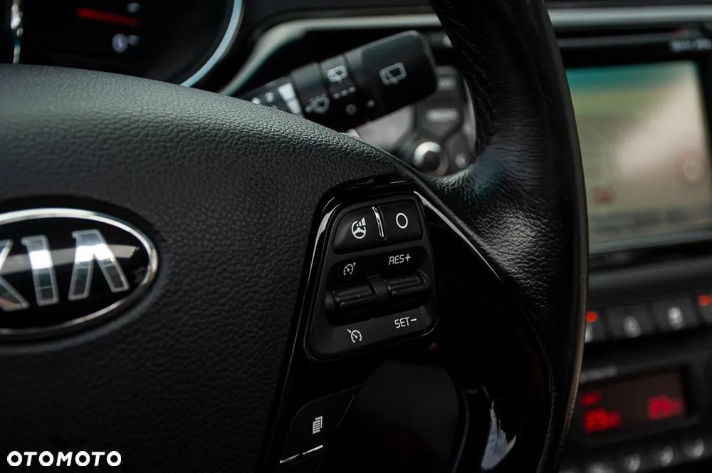 Kia Ceed 1.6 CRDi 136 DCT ISG Platinum Edition - 26