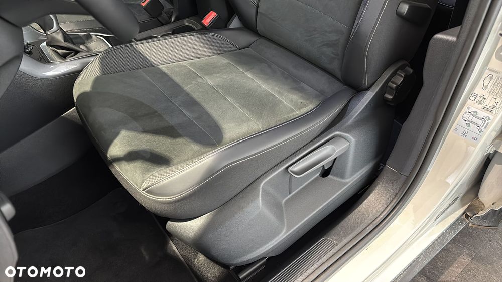 Volkswagen T-Roc 2.0 TDI SCR Style DSG - 13