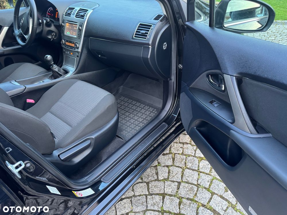 Toyota Avensis 1.8 Executive - 20